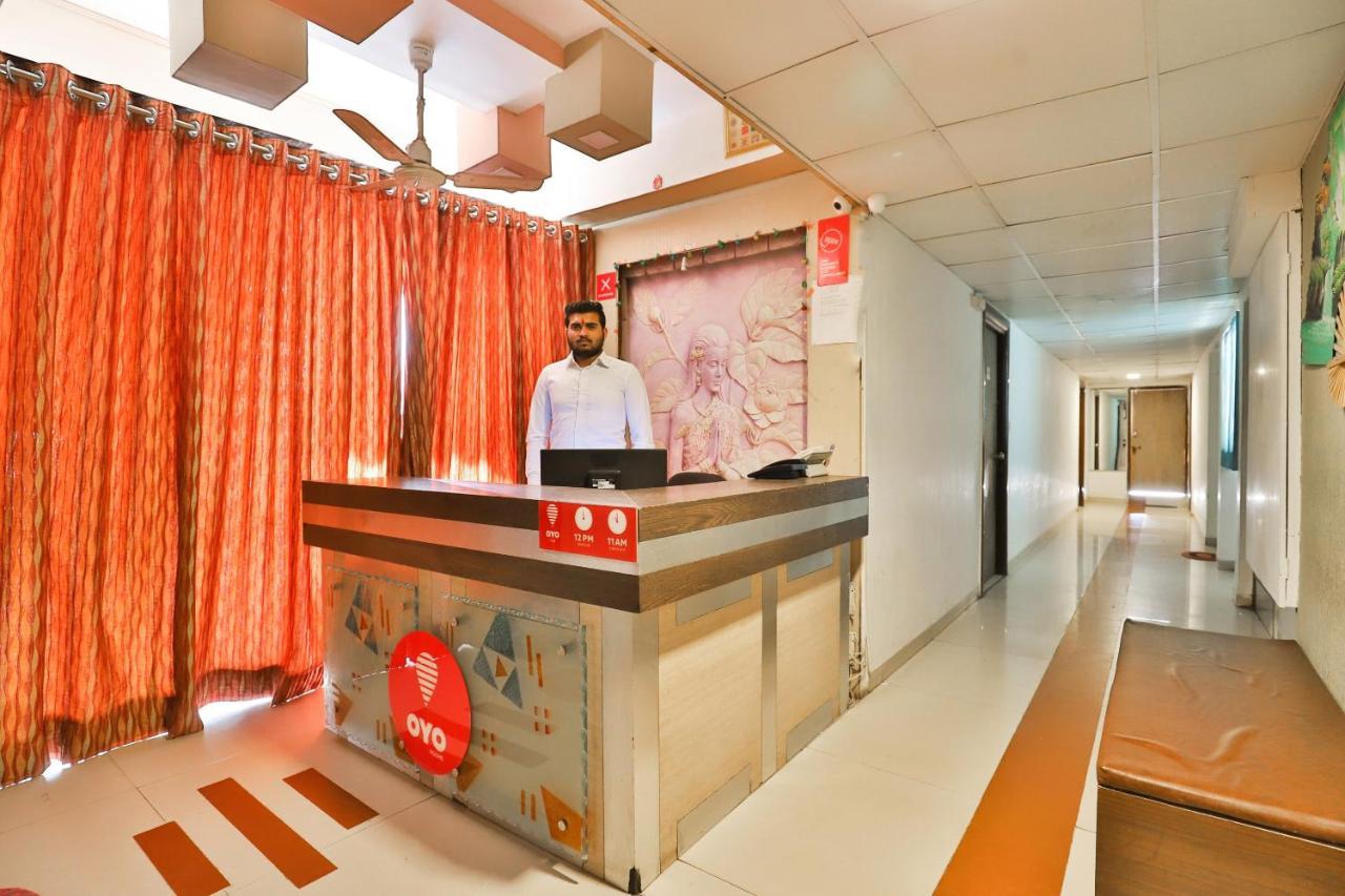 Oyo 8758 Hotel Swagatam Ahmedabad Extérieur photo